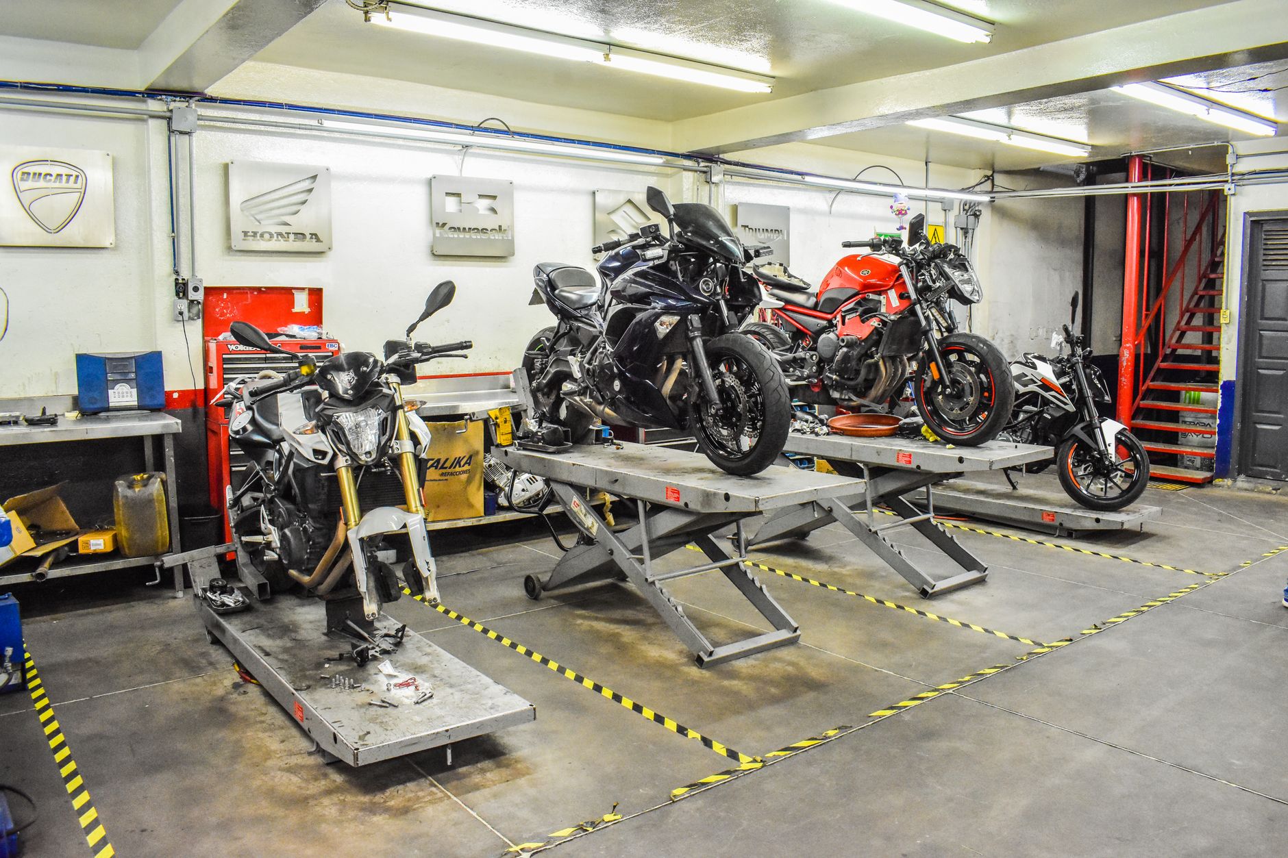 Service motociclete